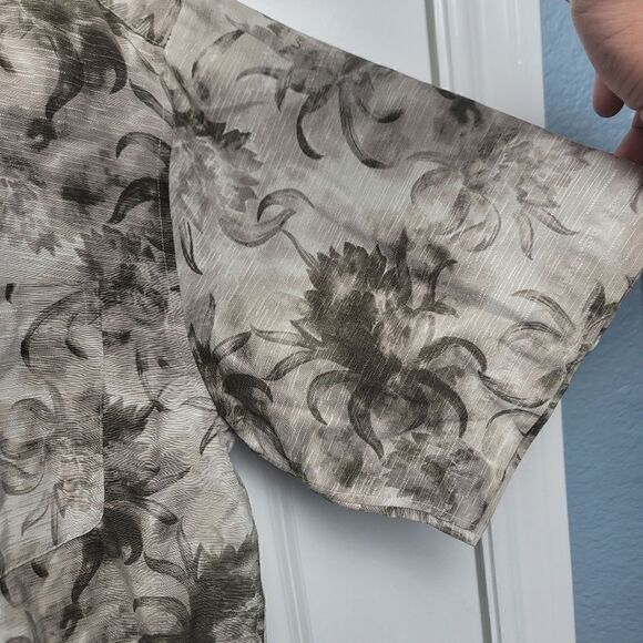 NWT FUSIONE Button Down Short Sleeve Shirt - Picture 5 of 11